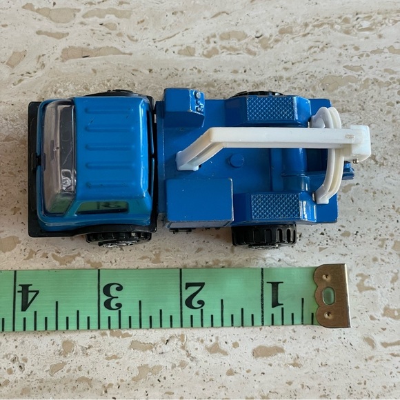 Vintage 1970s made in Japan Tonka Mites Blue Wrecker truck - Picture 7 of 16
